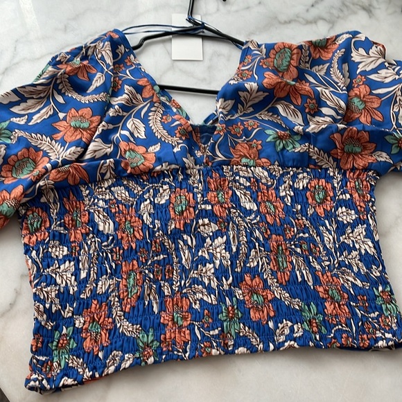 SIENNA SKY Puff Sleeves Boho Floral Printed Top Sz M/L V neck Top - Picture 6 of 13